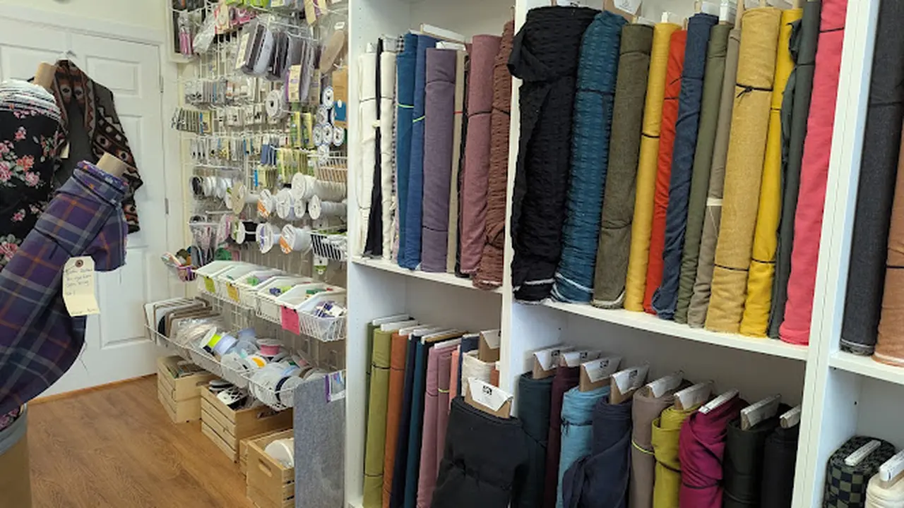 Fabric store in Pittsburgh, PA: Firecracker Fabrics