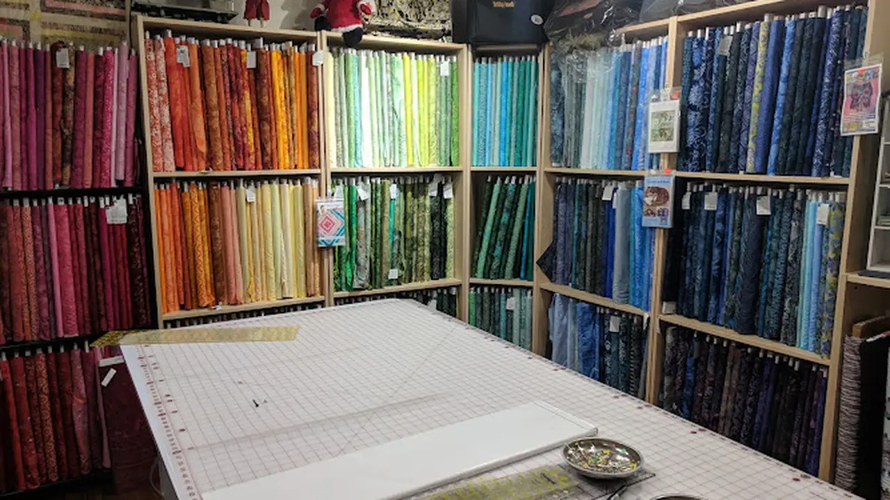 Fabric store in Pittsburgh, PA: Gloria Horn Sewing Studio