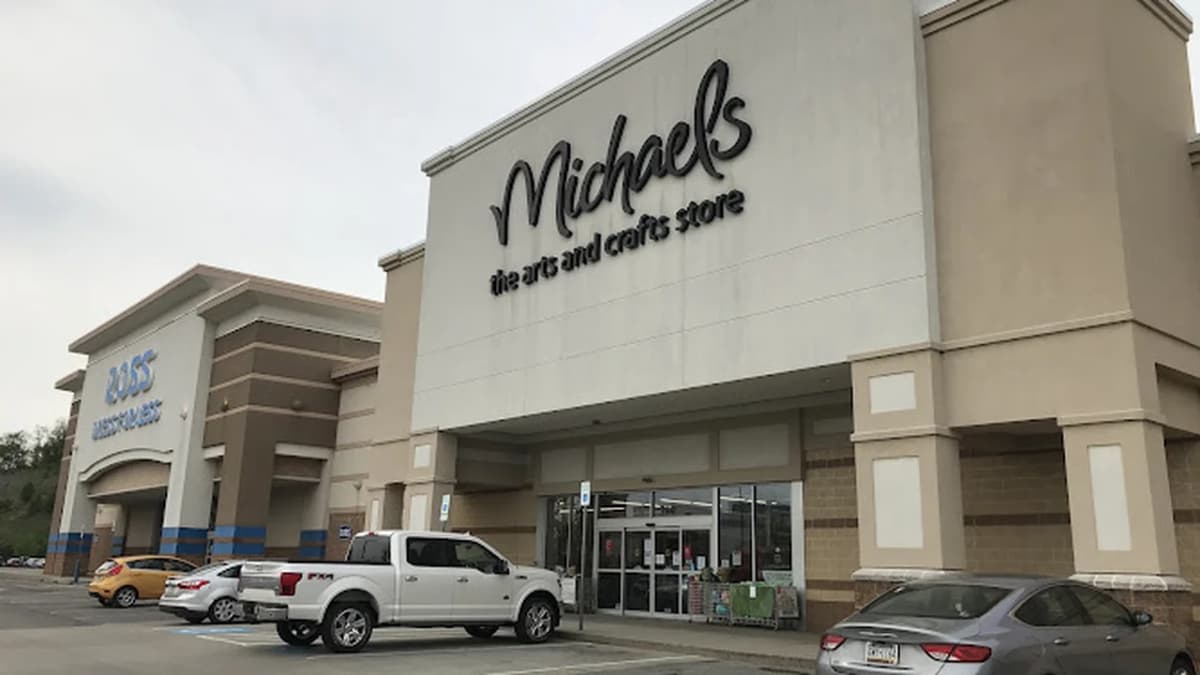 Fabric store in Pittsburgh, PA: Michaels
