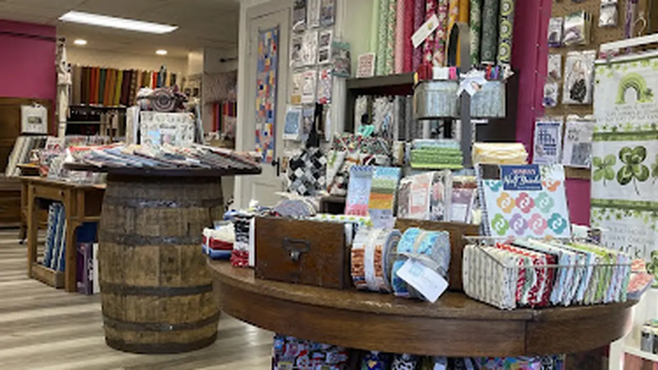Fabric store in Pontiac, IL: Tickled Pink Fabric Shop