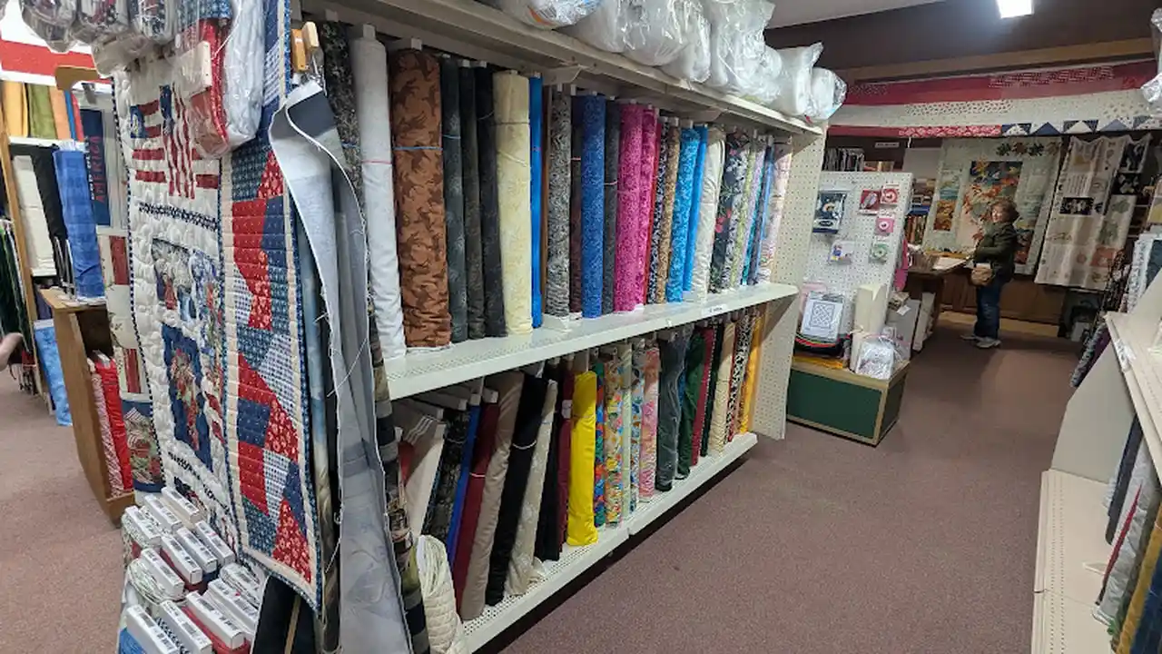 Fabric store in Ramsey, IL: Farm Girl Fabric