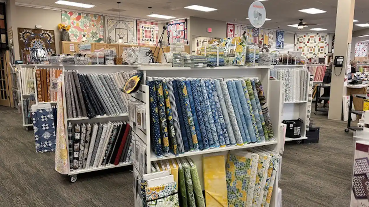 Fabric store in Rochester, MN: Pine Needles Quilt & Sew