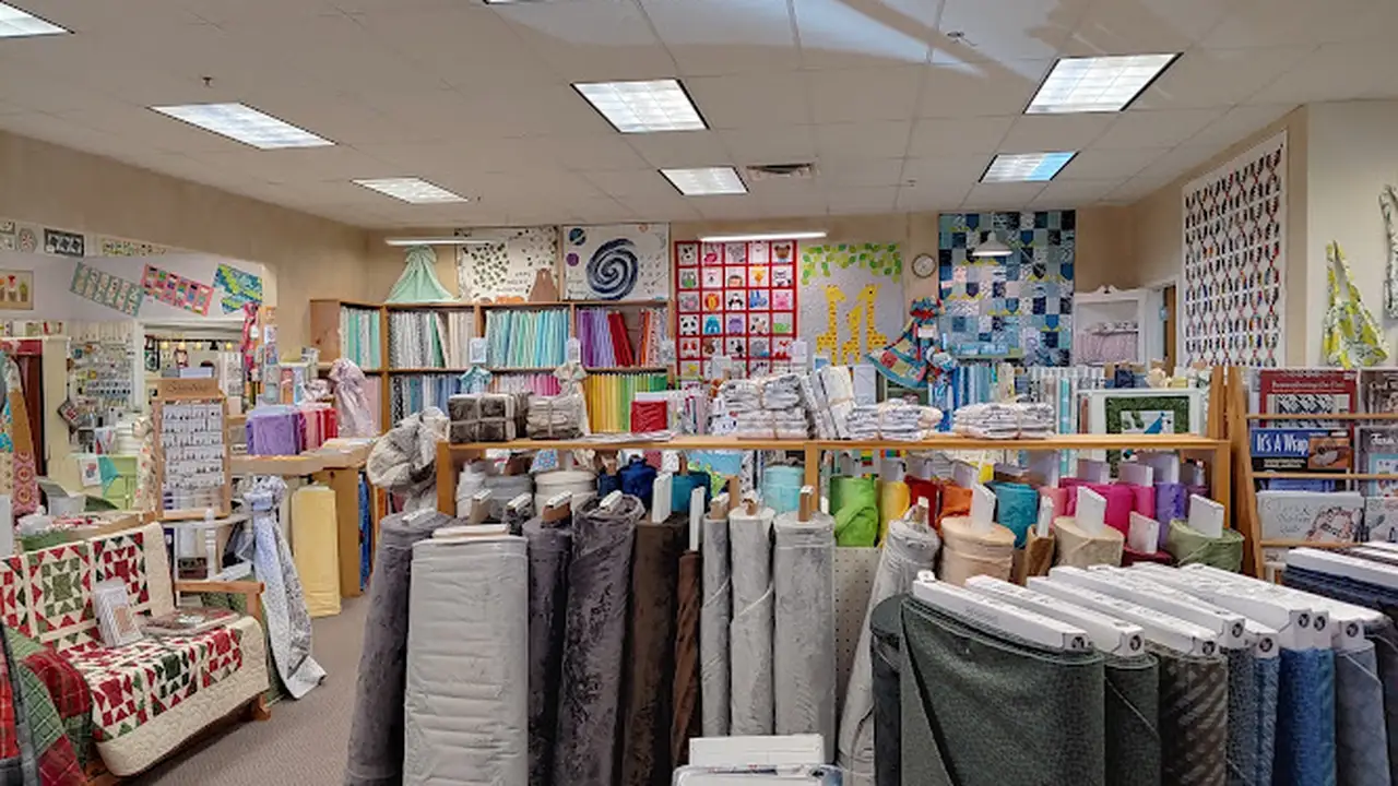 Fabric store in Rogers, MN: Quilted Treasures of Rogers - Fabrics, Quilt Kits, and Long Arm Services