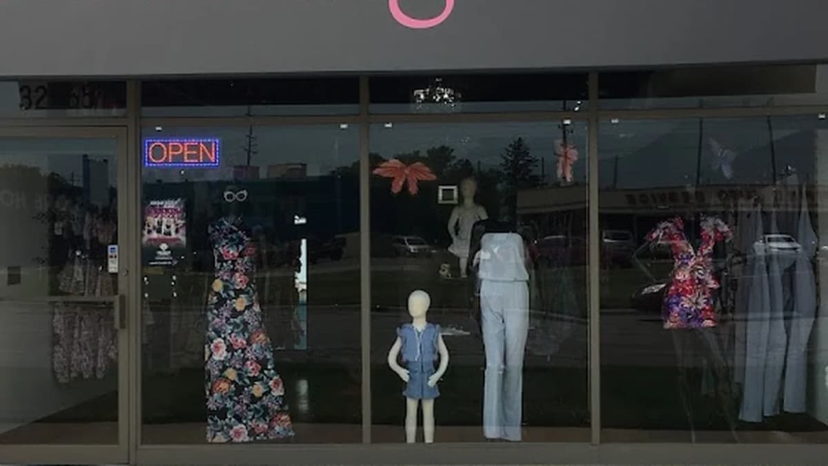 Fabric store in Roseville, MI: The Dressing Room