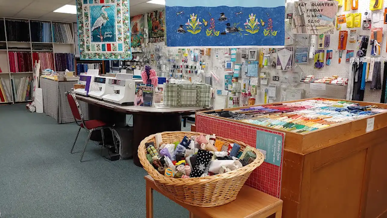 Fabric store in Rush City, MN: The Cutting Edge Quilt Shop