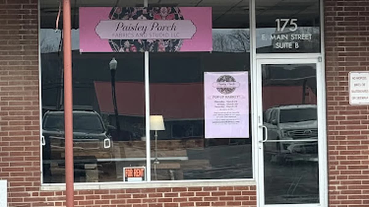 Fabric store in Russiaville, IN: Paisley Porch Fabrics & Studio