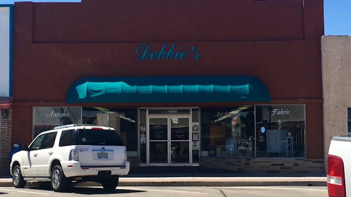Fabric store in Safford, AZ: Debbie's