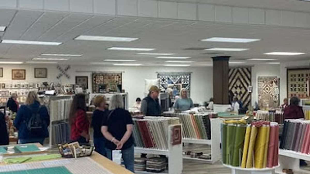 Fabric store in San Marcos, CA: Grand Central Quilt n Stitch