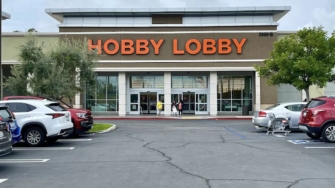 Fabric store in Santa Ana, CA: Hobby Lobby