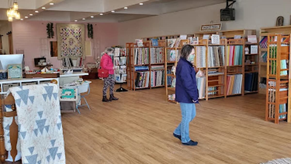 Fabric store in Sequim, WA: A Stitch in Time Quilt Shoppe