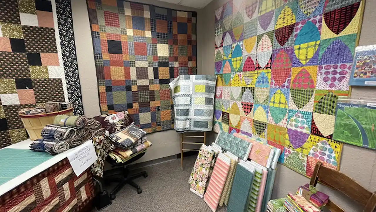 Fabric store in Shawano, WI: The Bolt & Skein Quilt Shop