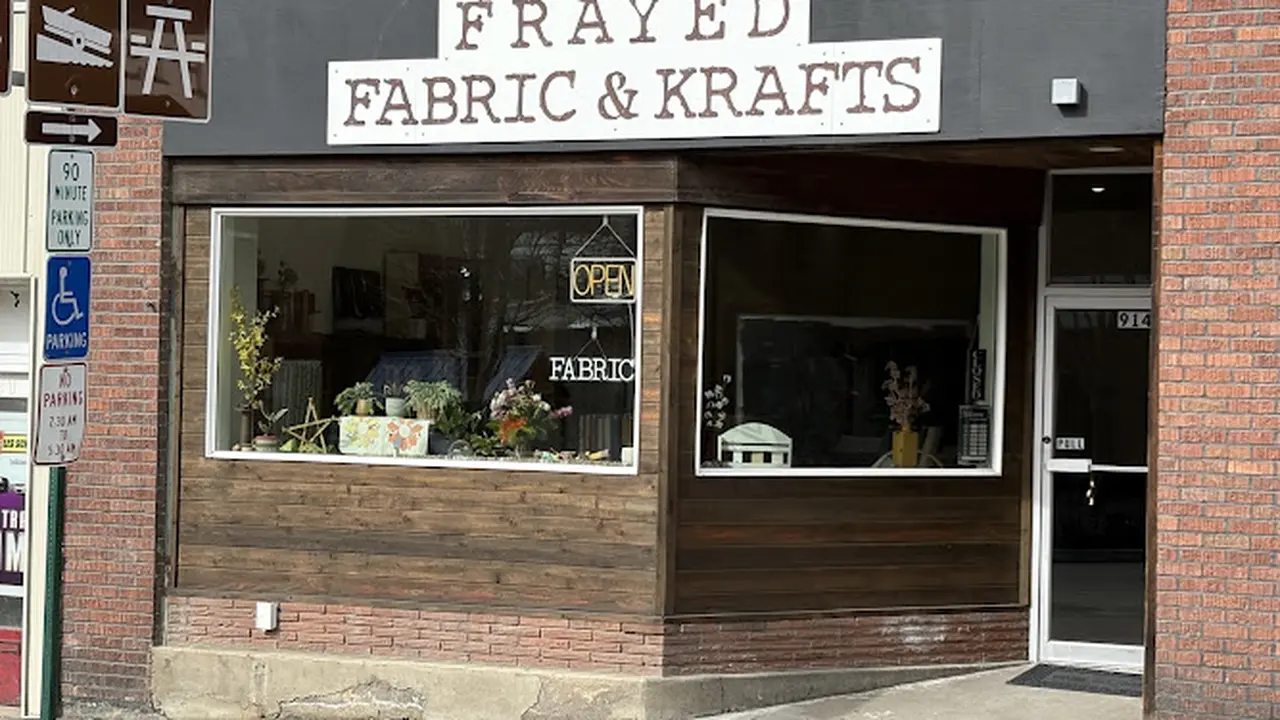Fabric store in St Maries, ID: Frayed Fabric & Krafts