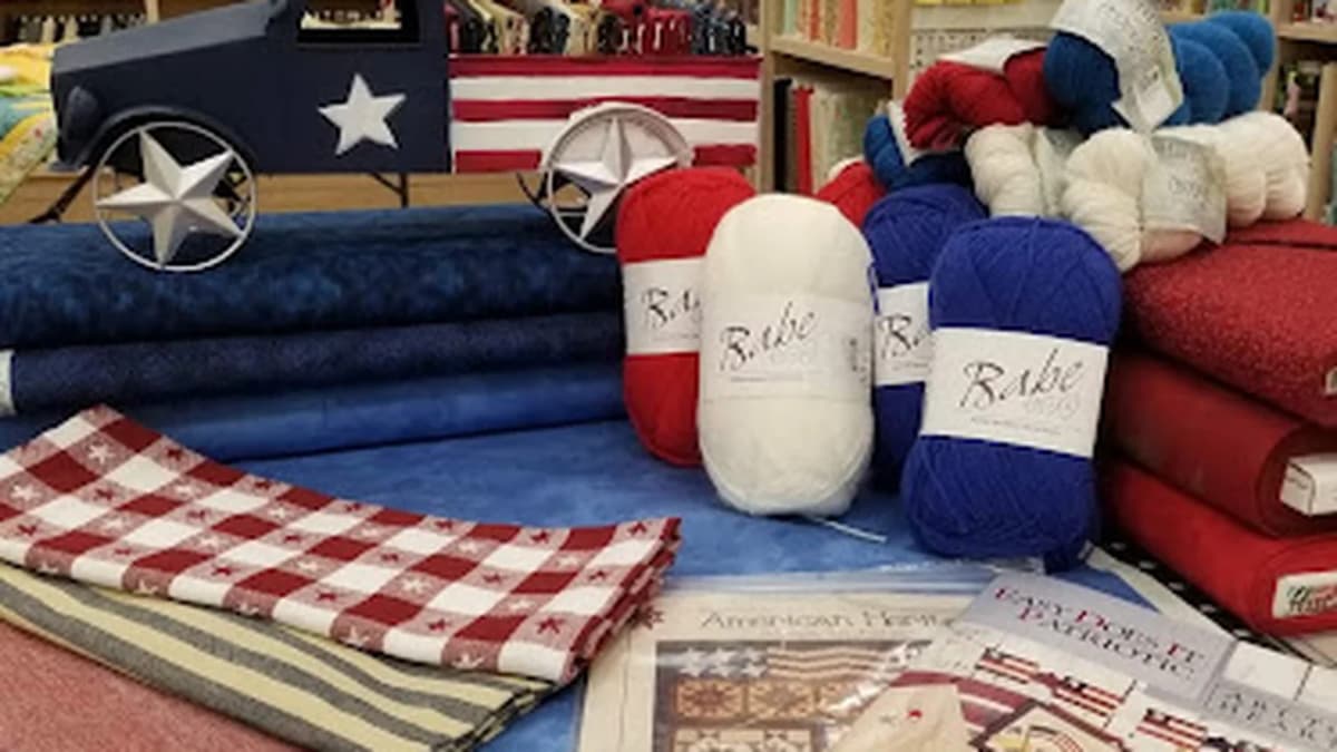 Fabric store in St Thomas, ND: 3 Red Hens