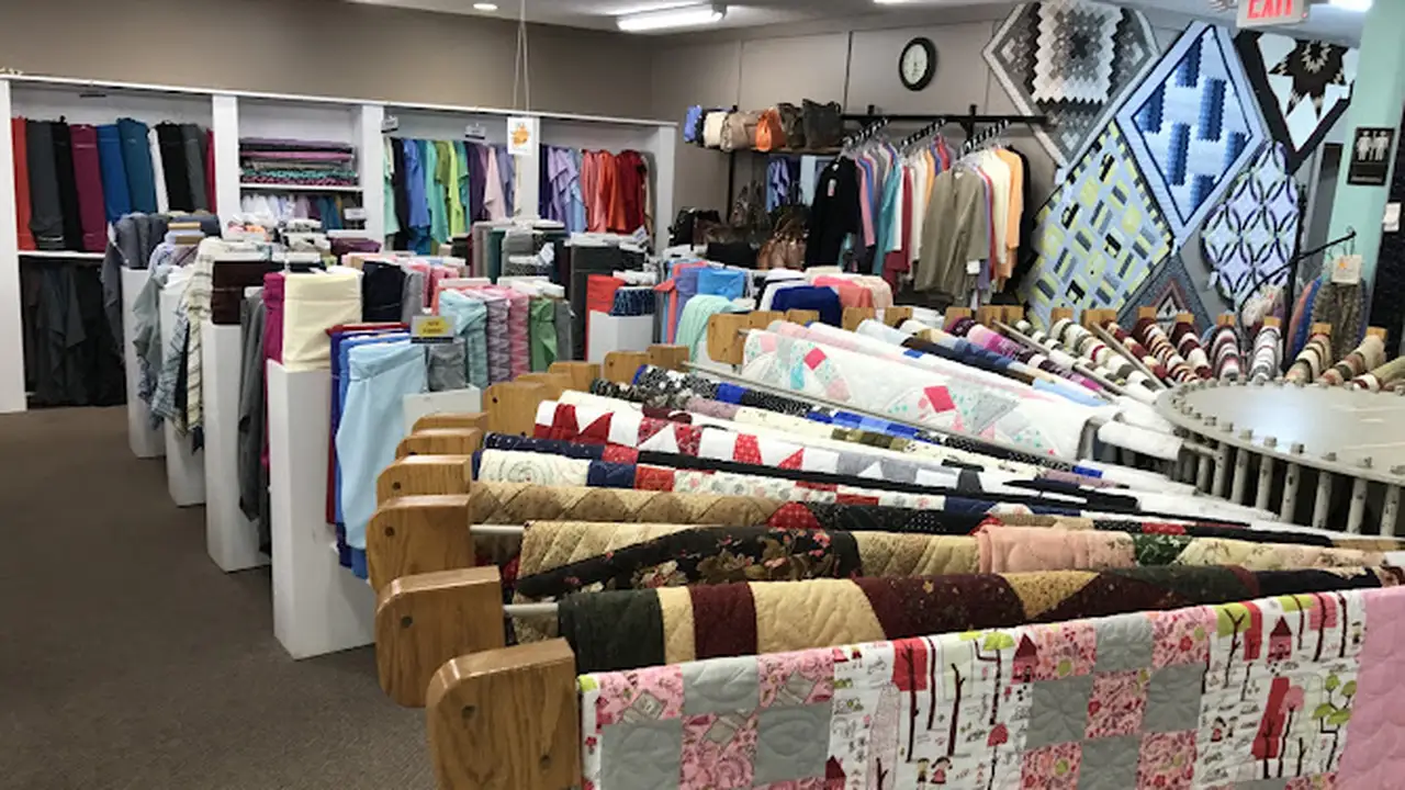 Fabric store in Sugarcreek, OH: Carlisle Fabric & Quilts