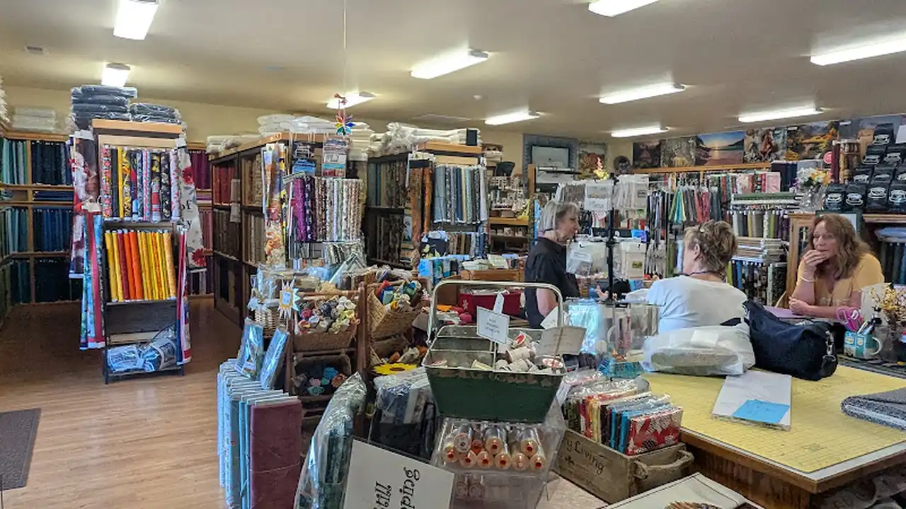 Fabric store in Susanville, CA: Country Pines Quilt Shop