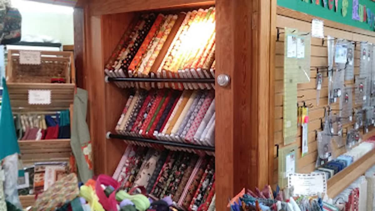 Fabric store in Troy, VT: Vermont Quilter's Schoolhouse