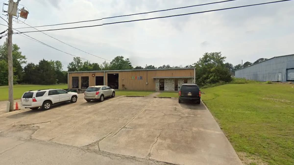 Fabric store in Tupelo, MS: Cover Inc
