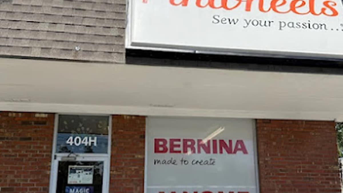 Fabric store in Valdosta, GA: Pinwheels Sewing Center