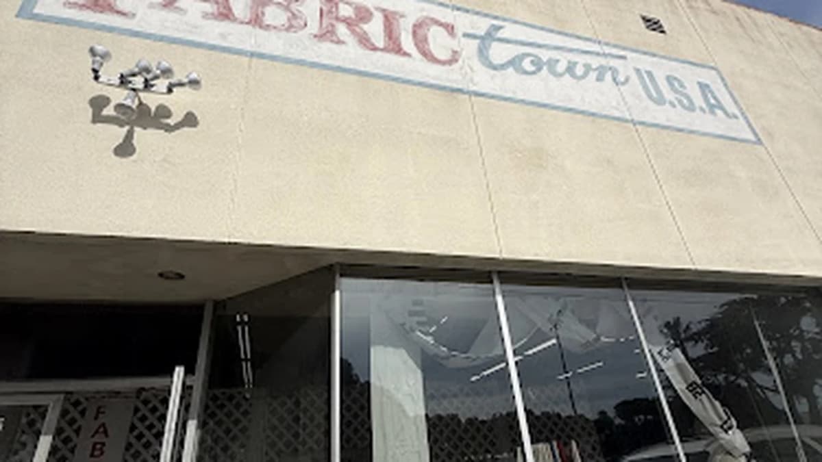 Fabric store in Ventura, CA: Fabric Town USA