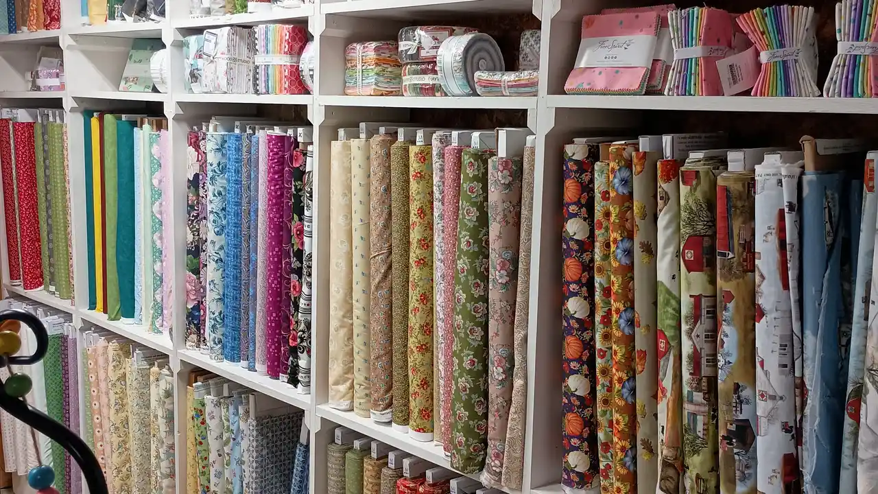 Fabric store in Watertown, NY: Quaint Country Quilter fabric shop