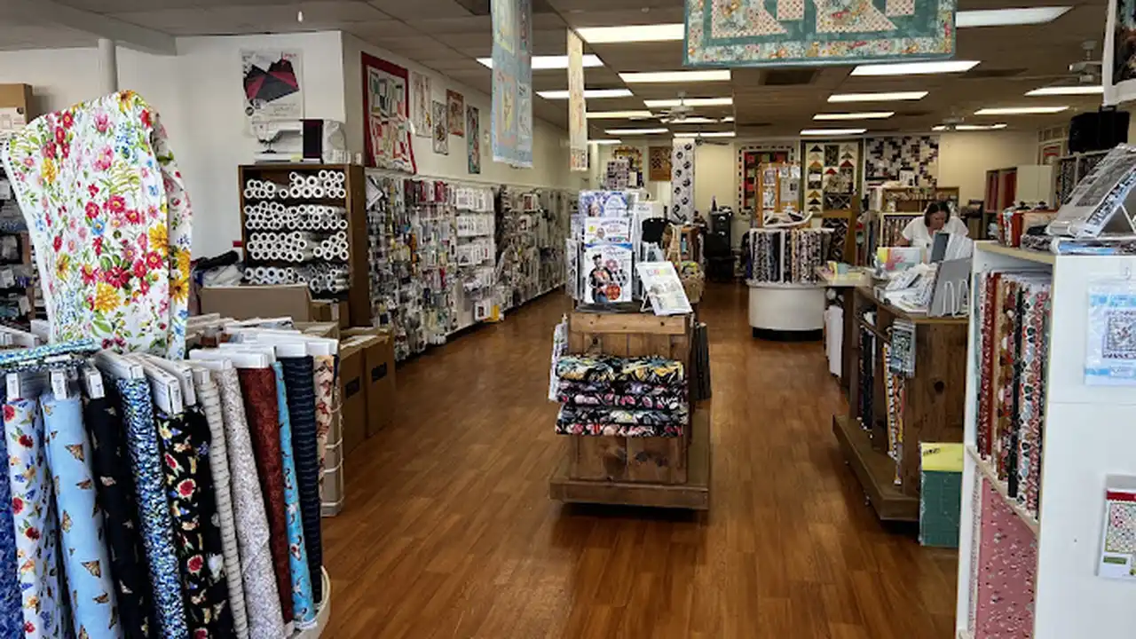 Fabric store in Webster, TX: Fabrics Etcetera