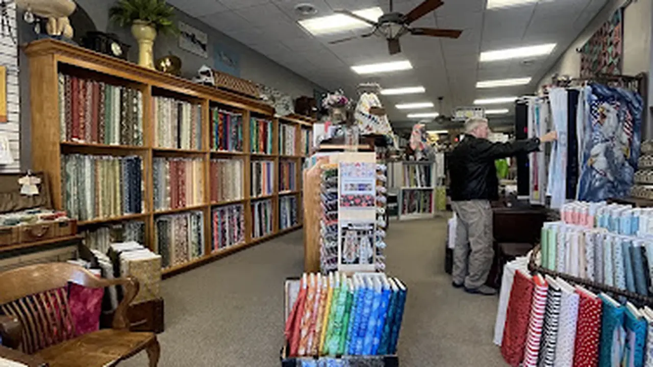 Fabric store in Winterset, IA: Piece Works Quilt Shop