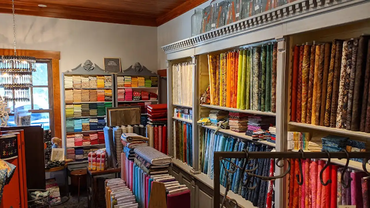 Fabric store in Winthrop, WA: 3 Bears Quilt Shop & Breakfast