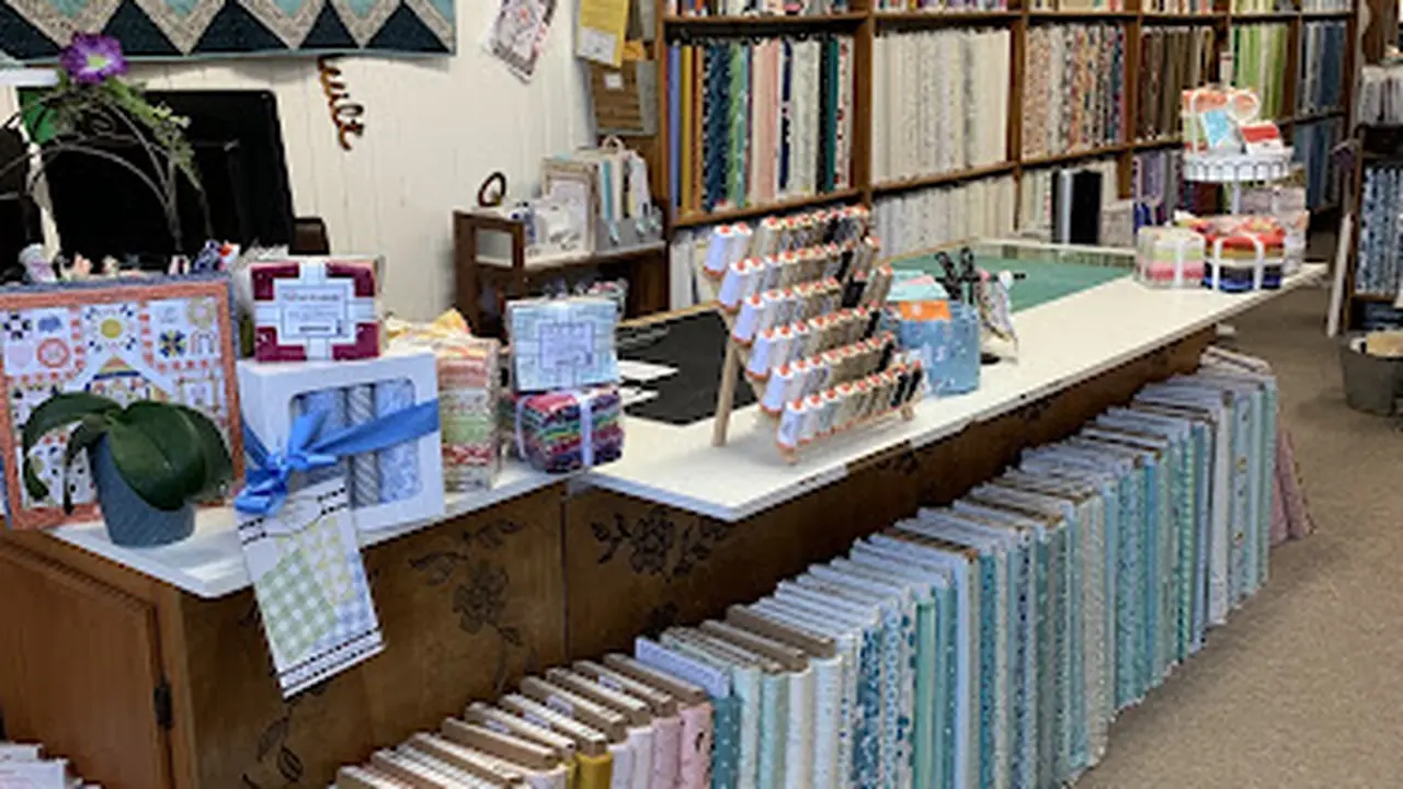 Fabric store in Woodland Hills, CA: Quilt Emporium